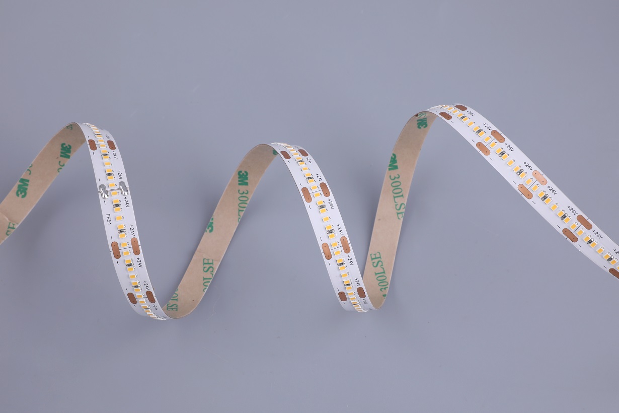 Synergy 21 LED Flex Strip 2835 - 140 WW DC24V 72W IP67 CRI>90