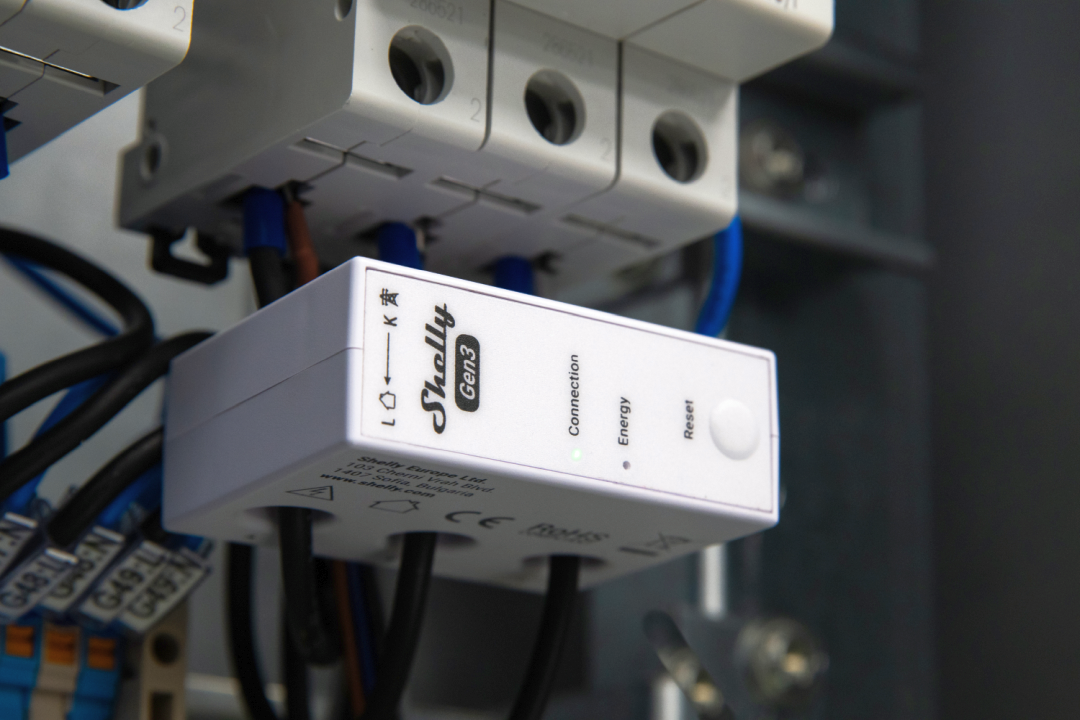 Shelly · Hutschiene · "3EM-63W Gen3" · Stromzähler