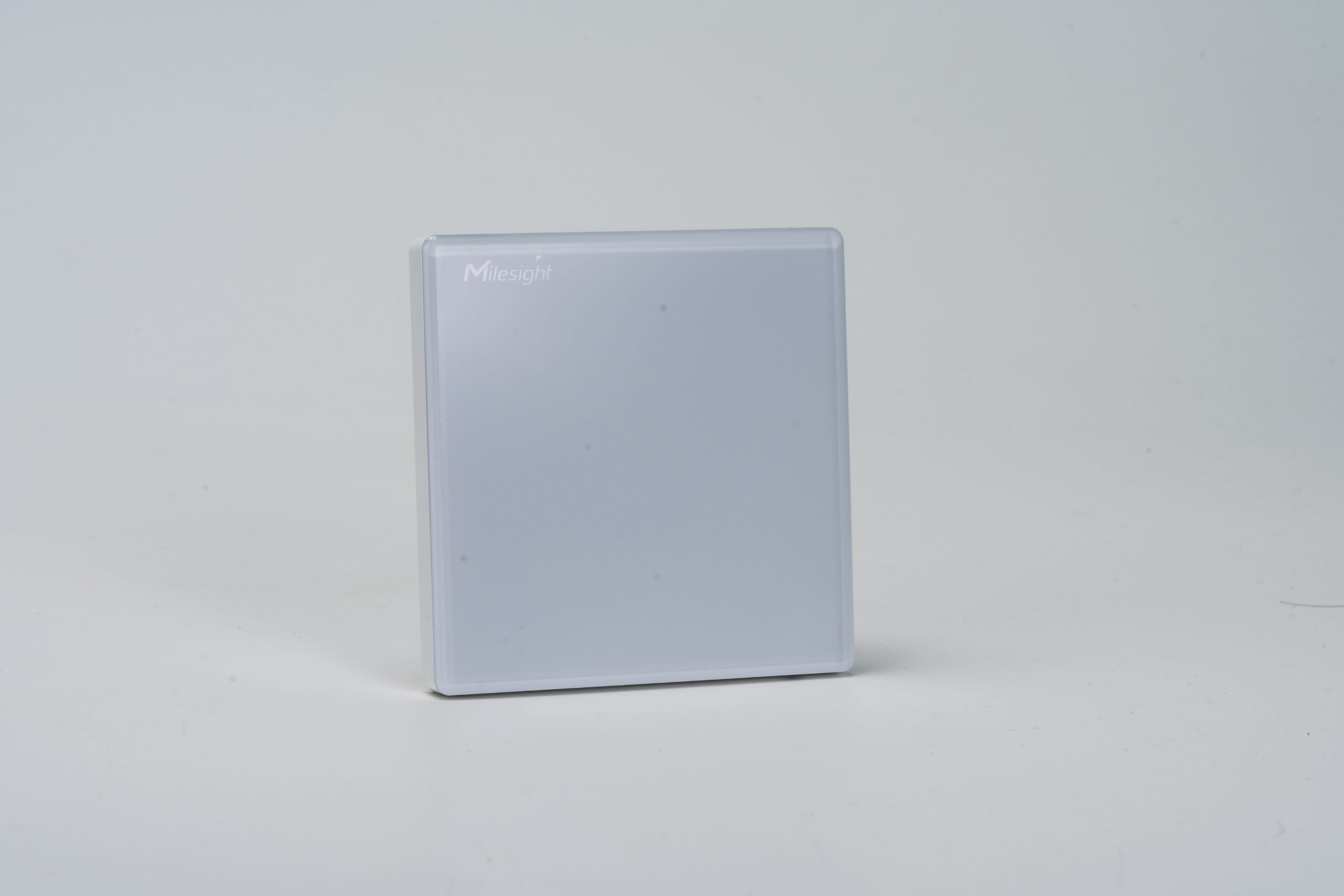 Milesight IoT Smart Fan Coil Thermostat, WT301-868M