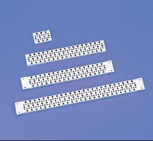Vertiv(Knürr) zub.Multifunktionsstrebe,T600, 1HE, gelocht, Typ 4, 4-Pack,
